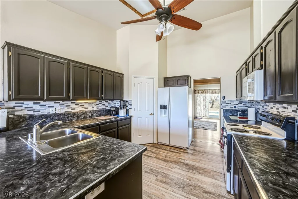 3840 Pahrump Valley, Pahrump, NV 89048