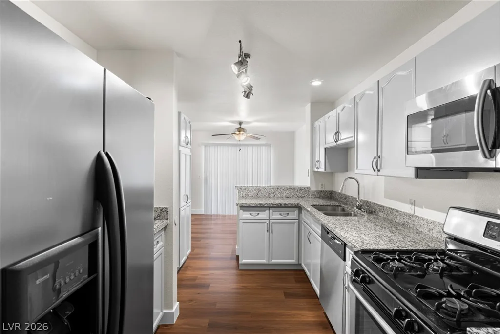 7604 Connemara, Las Vegas, NV 89128