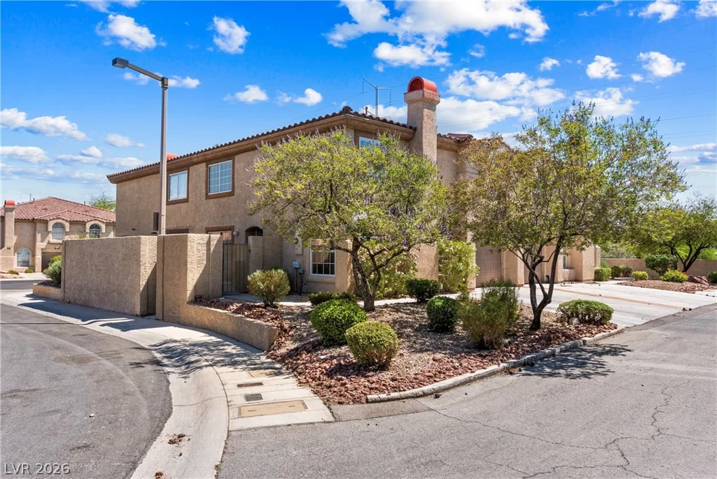 7604 Connemara, Las Vegas, NV 89128