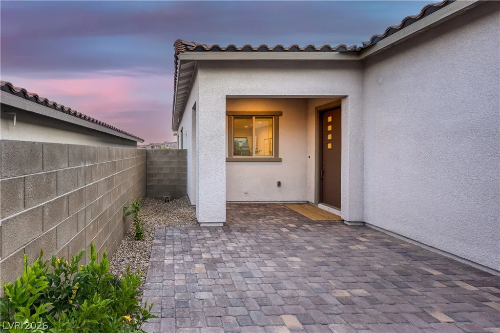 11677 Hatchling, Las Vegas, NV 89138