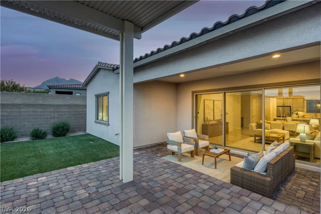 11677 Hatchling, Las Vegas, NV 89138