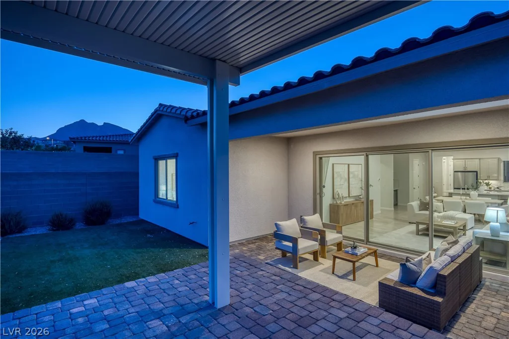 11677 Hatchling, Las Vegas, NV 89138