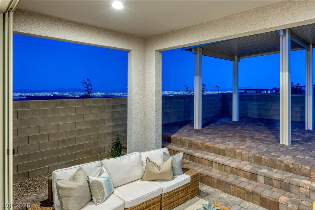 11677 Hatchling, Las Vegas, NV 89138