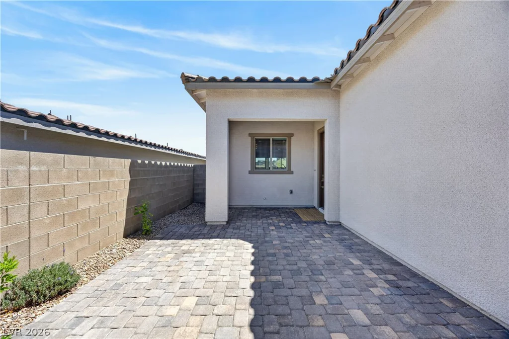 11677 Hatchling, Las Vegas, NV 89138