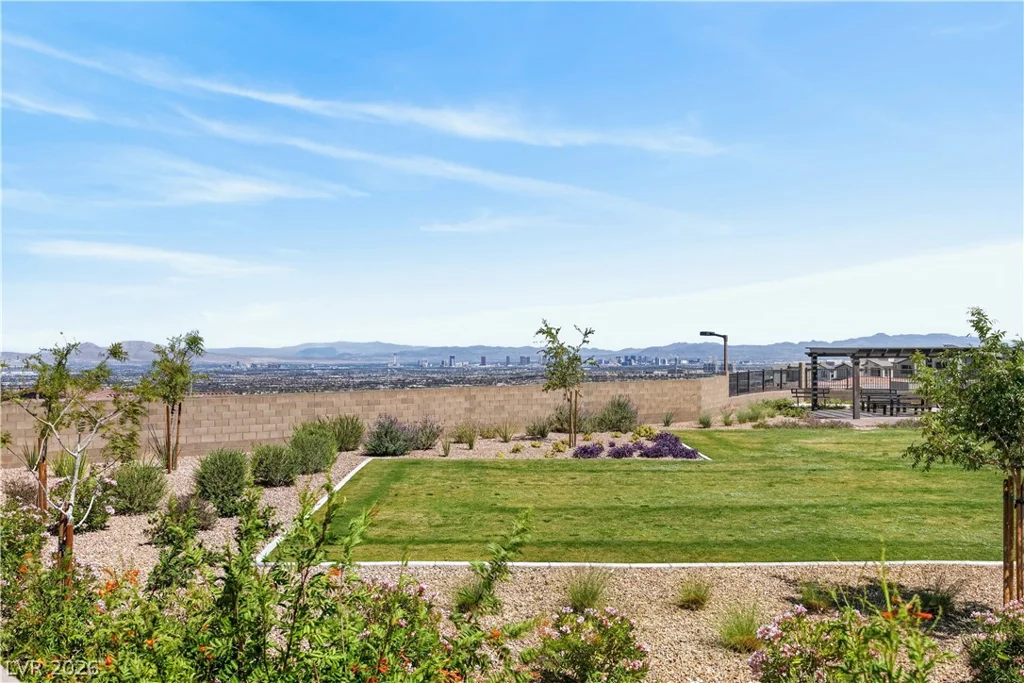 11677 Hatchling, Las Vegas, NV 89138