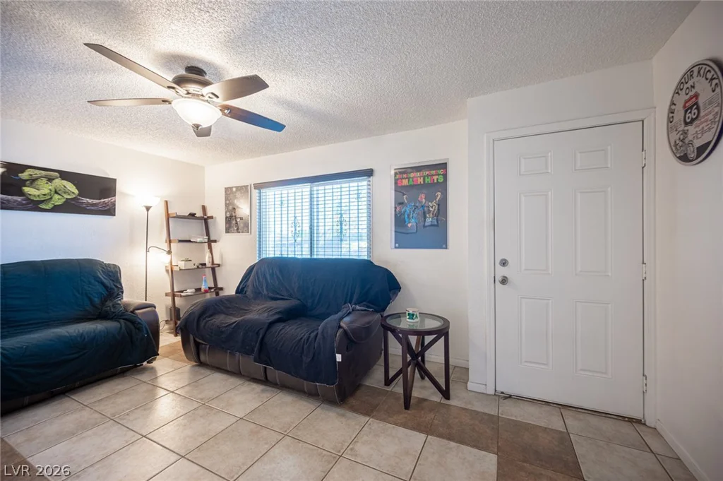 524 Alexander, Las Vegas, NV 89106
