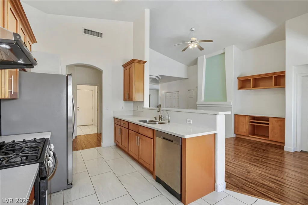 310 Dazzling, Henderson, NV 89012