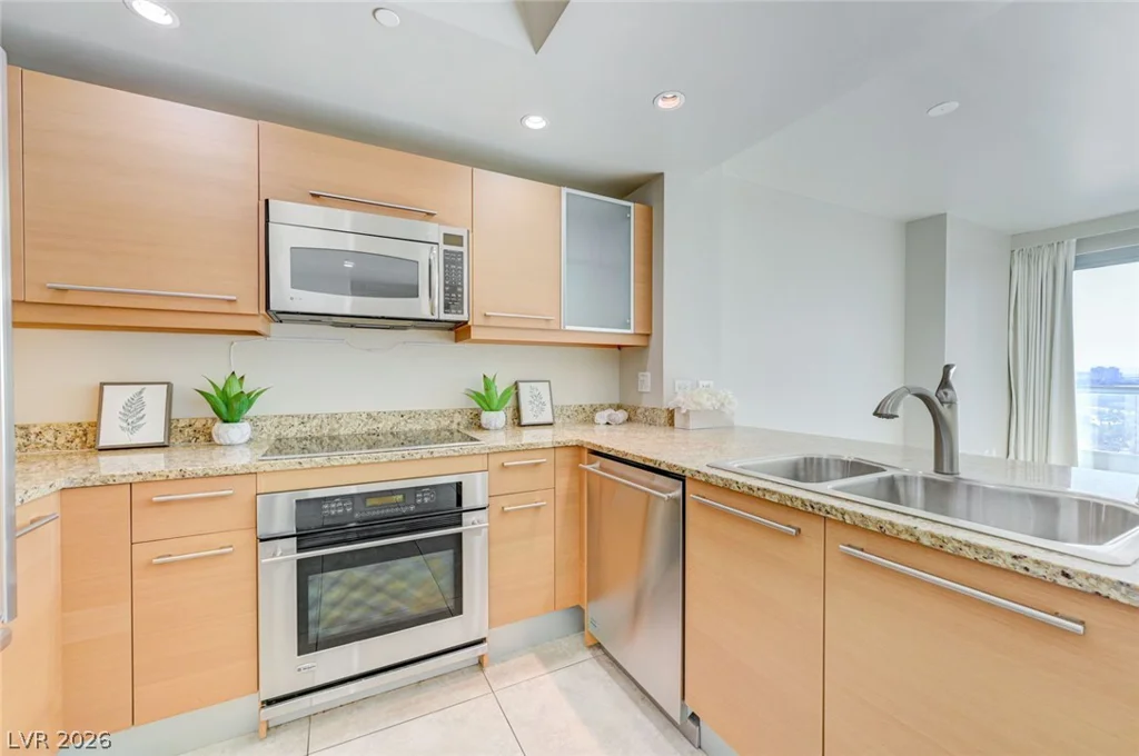 222 Karen, Las Vegas, NV 89109