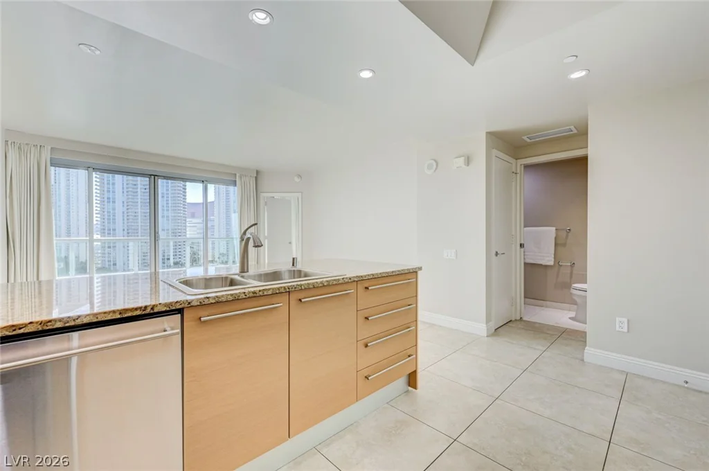 222 Karen, Las Vegas, NV 89109