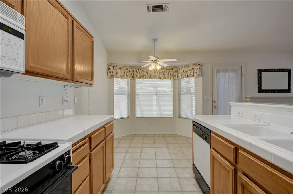 1931 Spring Lake, Henderson, NV 89002