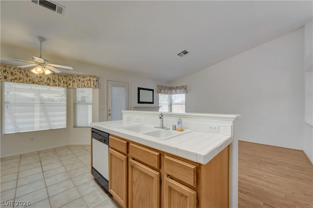 1931 Spring Lake, Henderson, NV 89002
