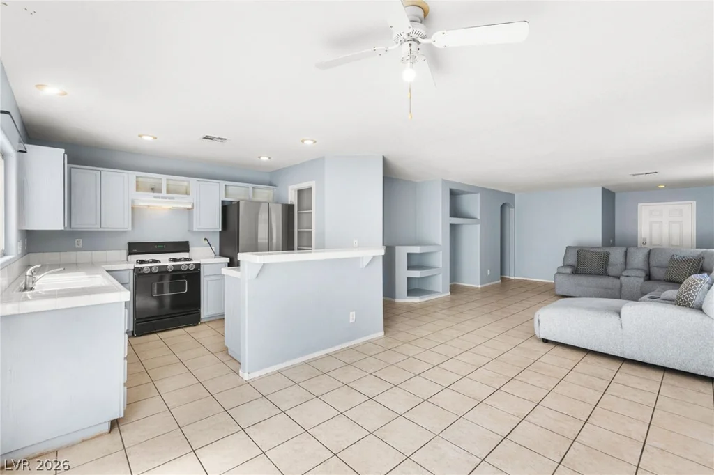 8117 Lilac Harbor, Las Vegas, NV 89143