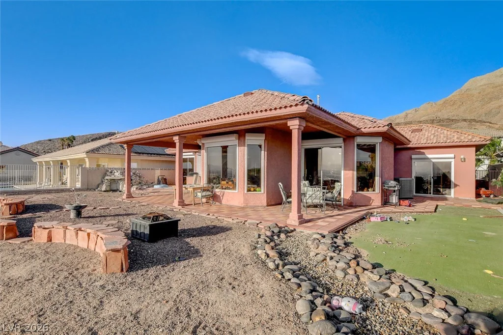 1881 Claudine, Las Vegas, NV 89156