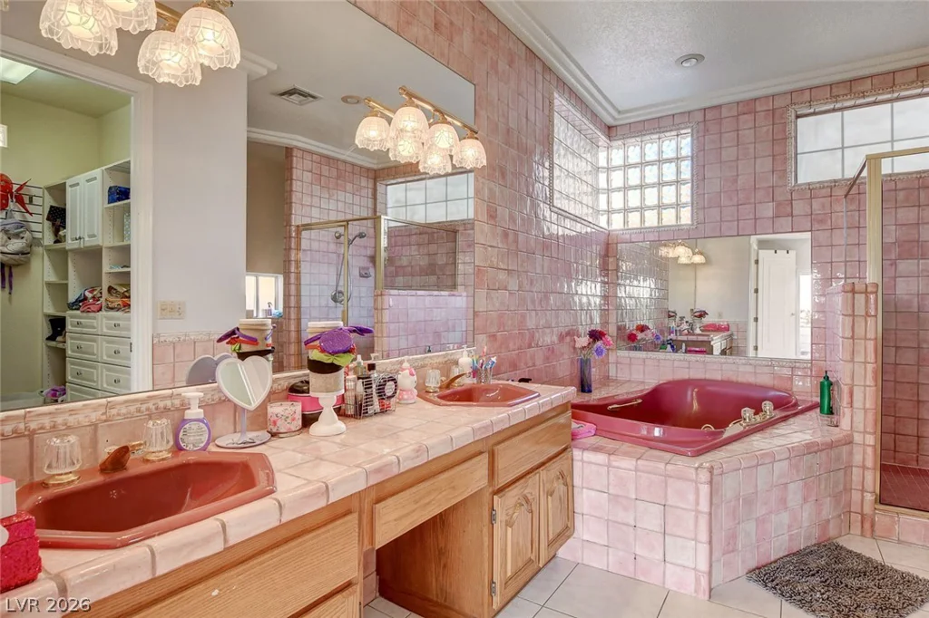 1881 Claudine, Las Vegas, NV 89156