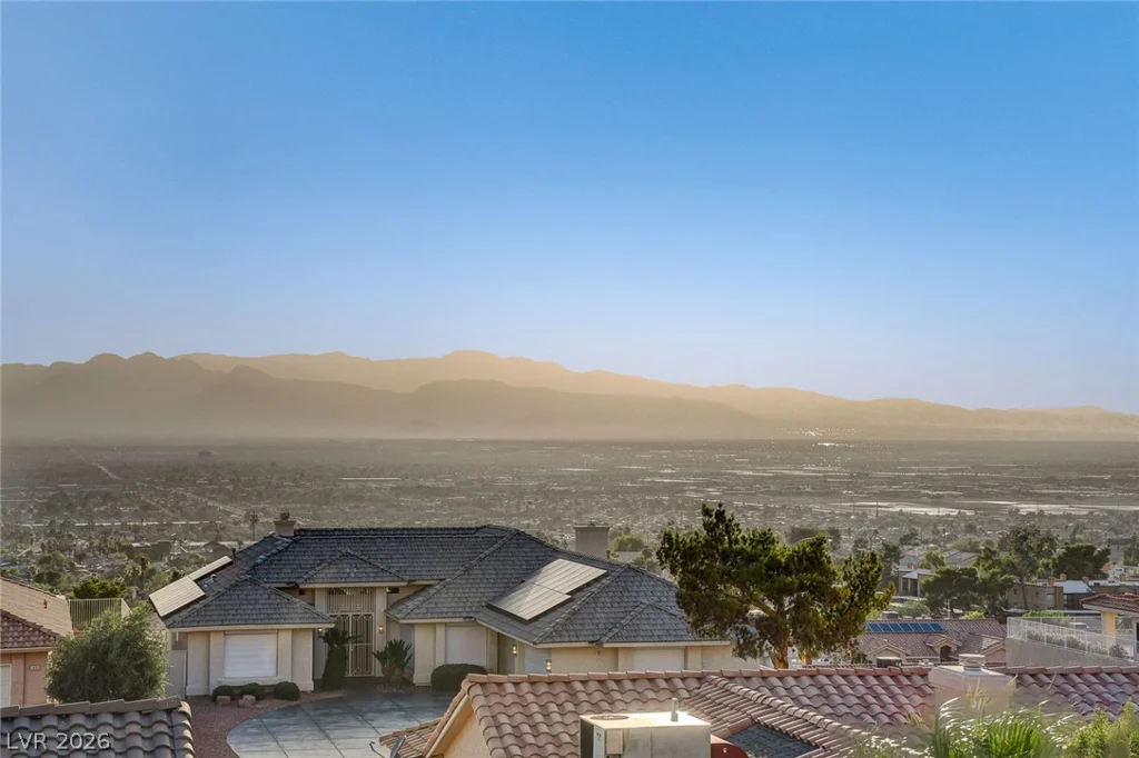 1881 Claudine, Las Vegas, NV 89156