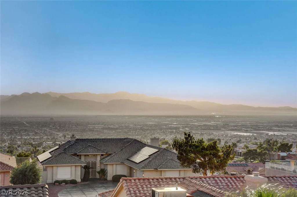 1881 Claudine, Las Vegas, NV 89156
