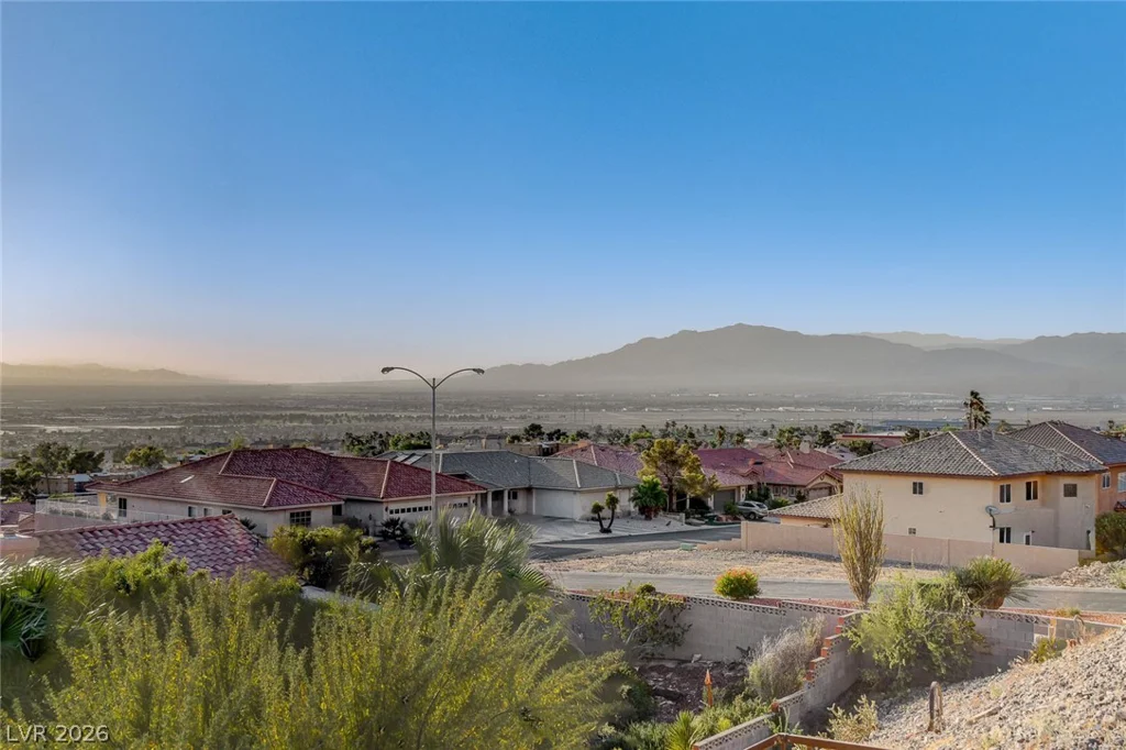1881 Claudine, Las Vegas, NV 89156
