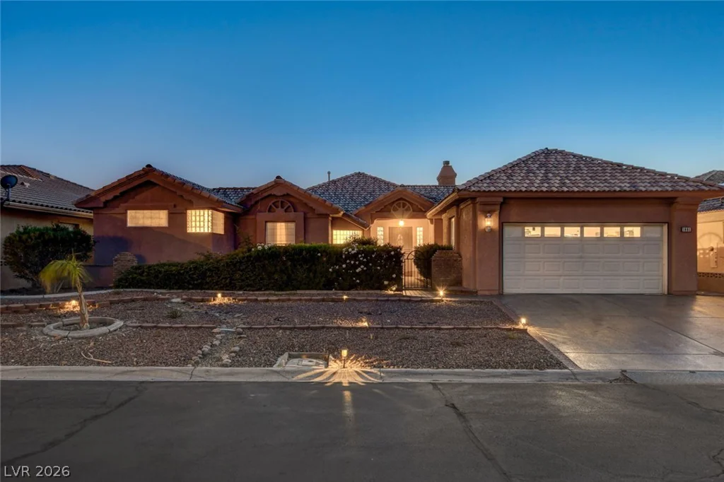 1881 Claudine, Las Vegas, NV 89156