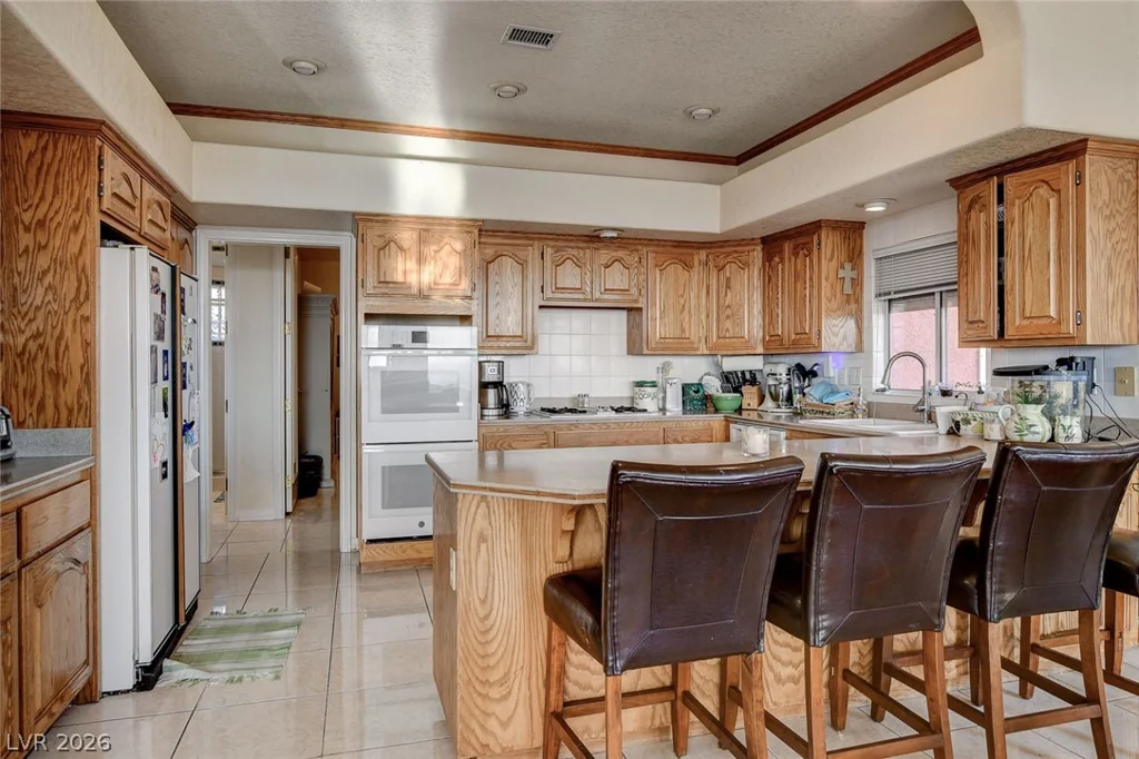1881 Claudine, Las Vegas, NV 89156