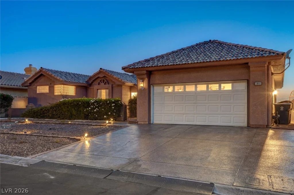 1881 Claudine, Las Vegas, NV 89156
