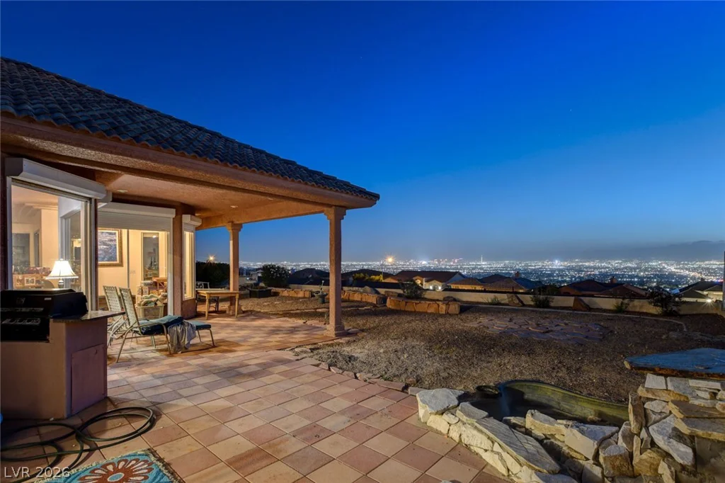 1881 Claudine, Las Vegas, NV 89156
