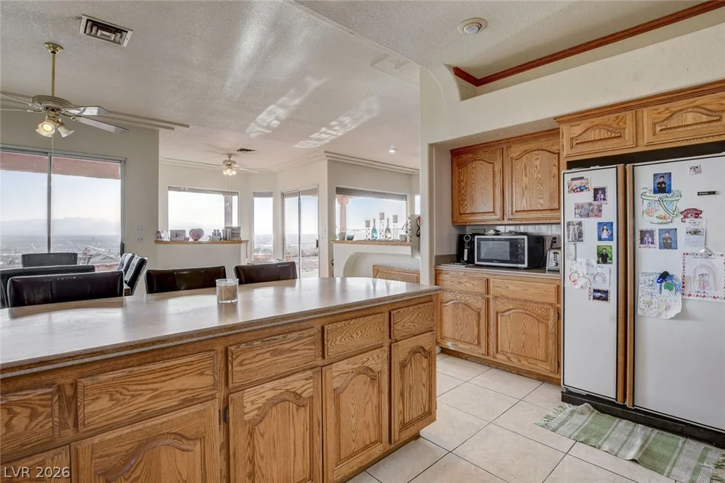 1881 Claudine, Las Vegas, NV 89156