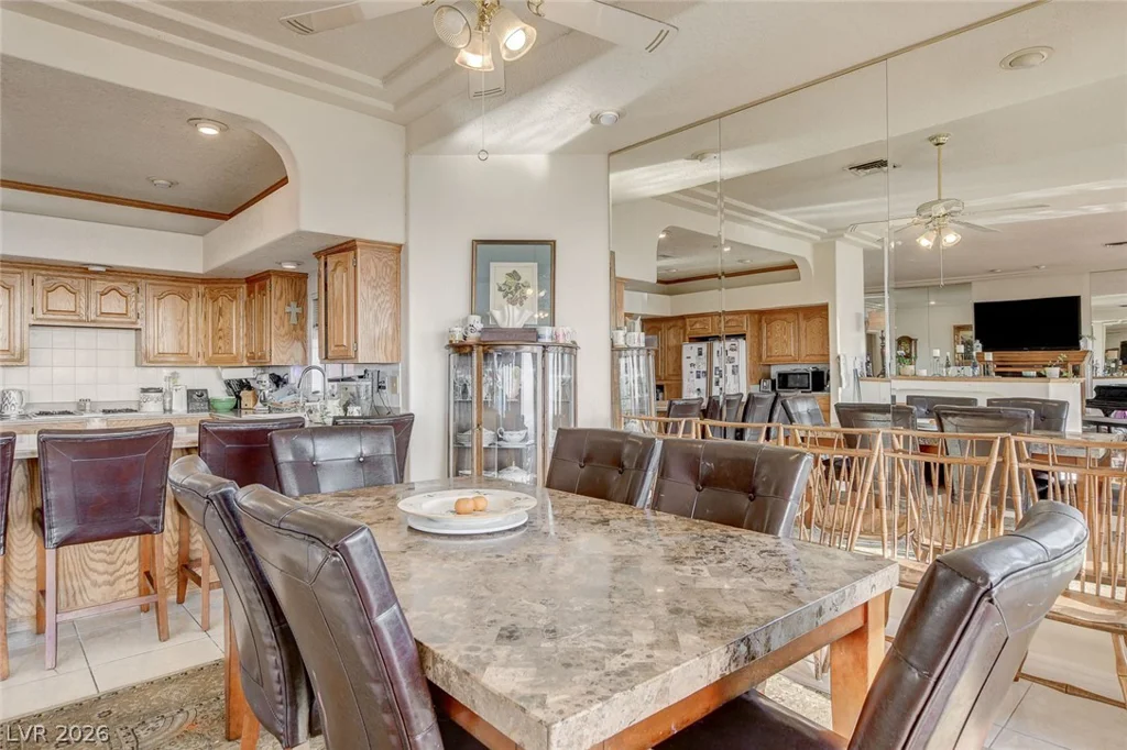 1881 Claudine, Las Vegas, NV 89156