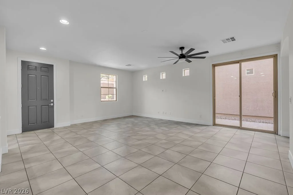 6983 Bering Strait, Las Vegas, NV 89179