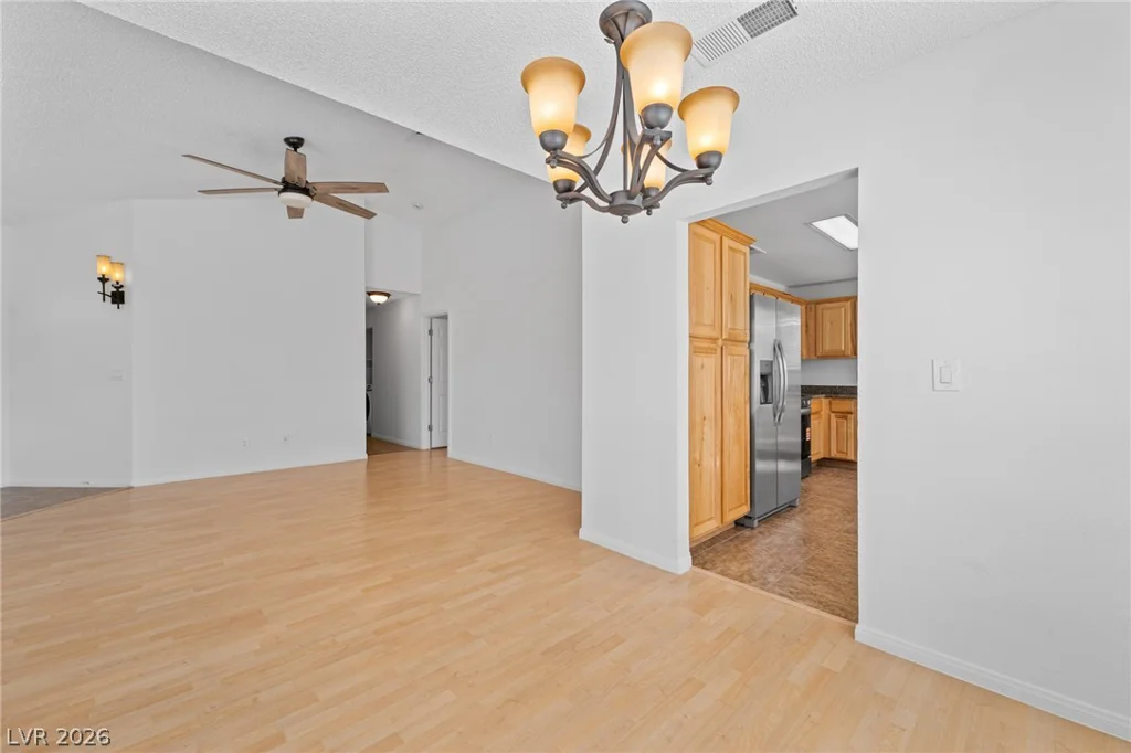 1925 Falcon Ridge, Las Vegas, NV 89142