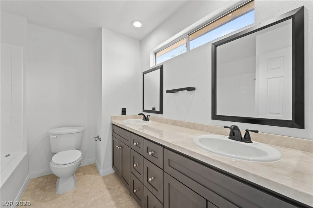 1925 Falcon Ridge, Las Vegas, NV 89142