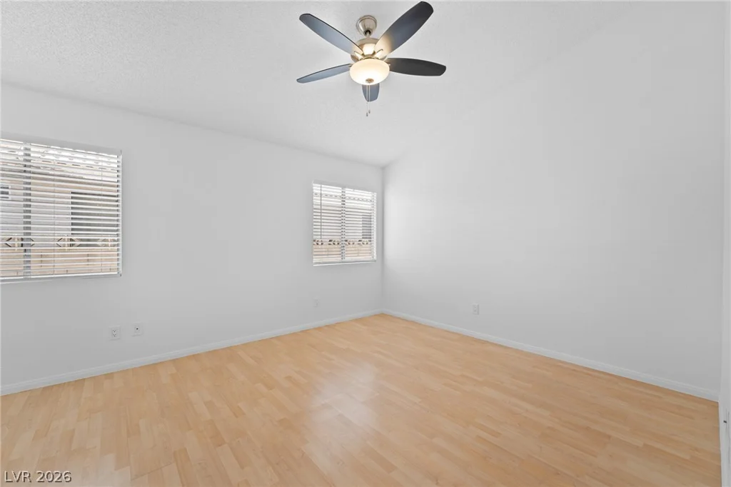 1925 Falcon Ridge, Las Vegas, NV 89142