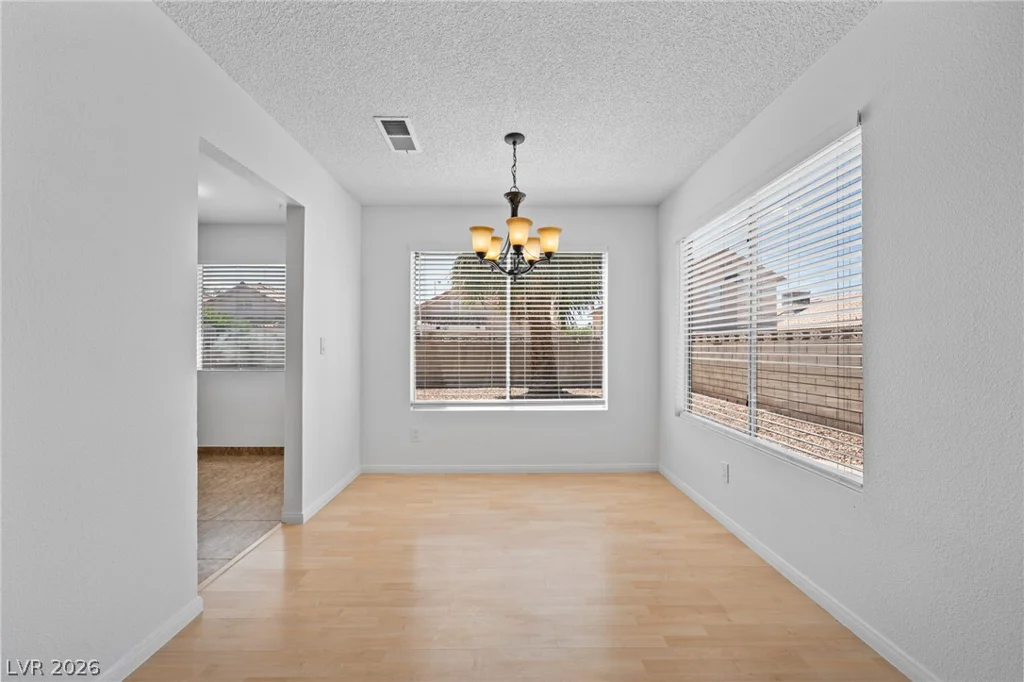 1925 Falcon Ridge, Las Vegas, NV 89142