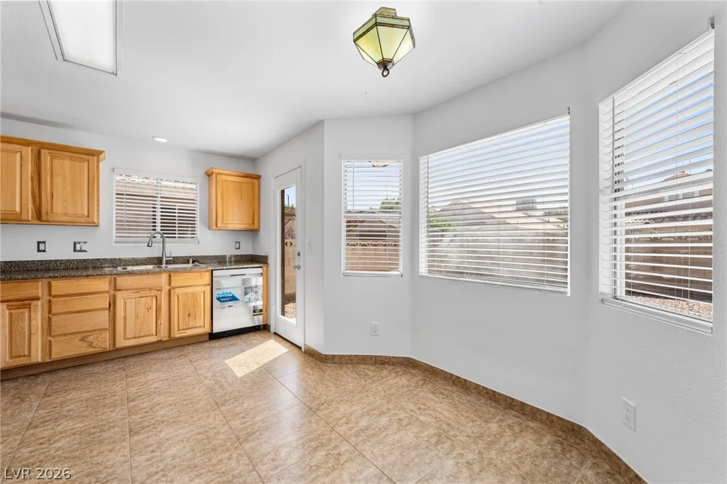 1925 Falcon Ridge, Las Vegas, NV 89142