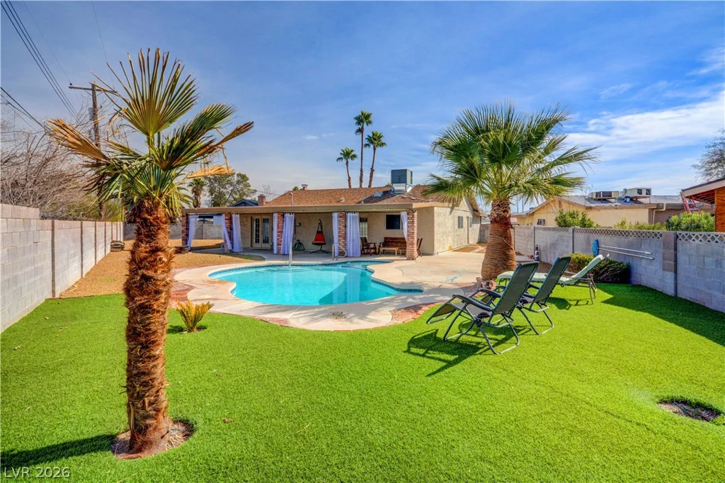 220 Moller, Las Vegas, NV 89107