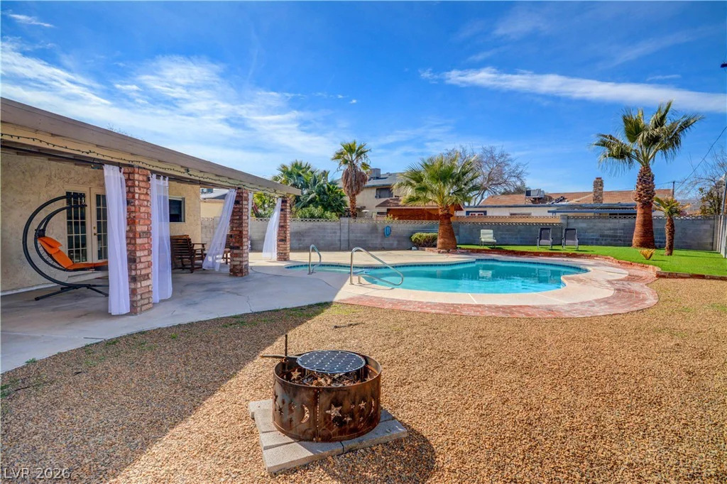 220 Moller, Las Vegas, NV 89107