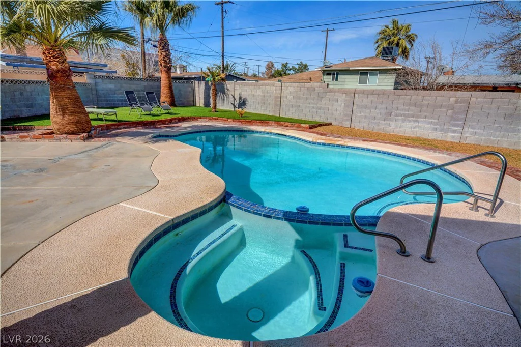 220 Moller, Las Vegas, NV 89107