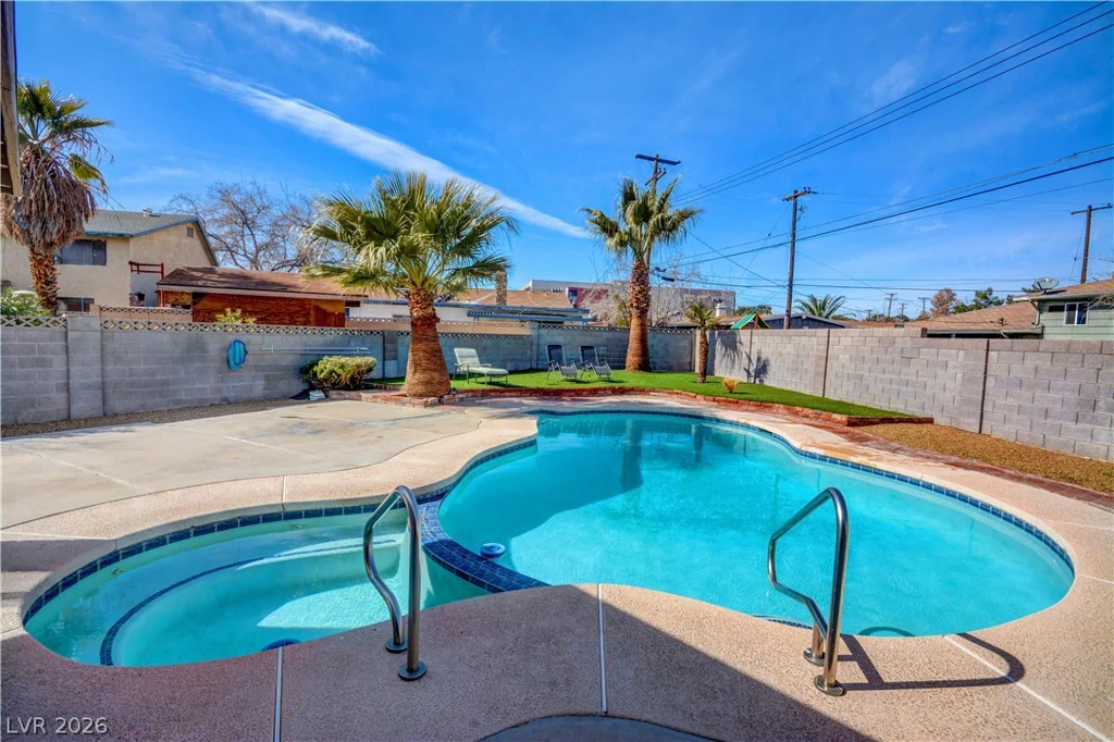 220 Moller, Las Vegas, NV 89107