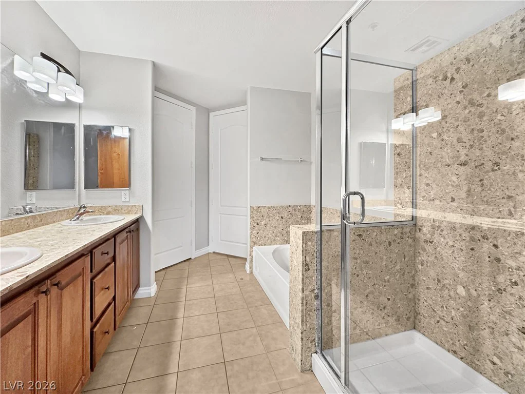 56 Serene, Las Vegas, NV 89123