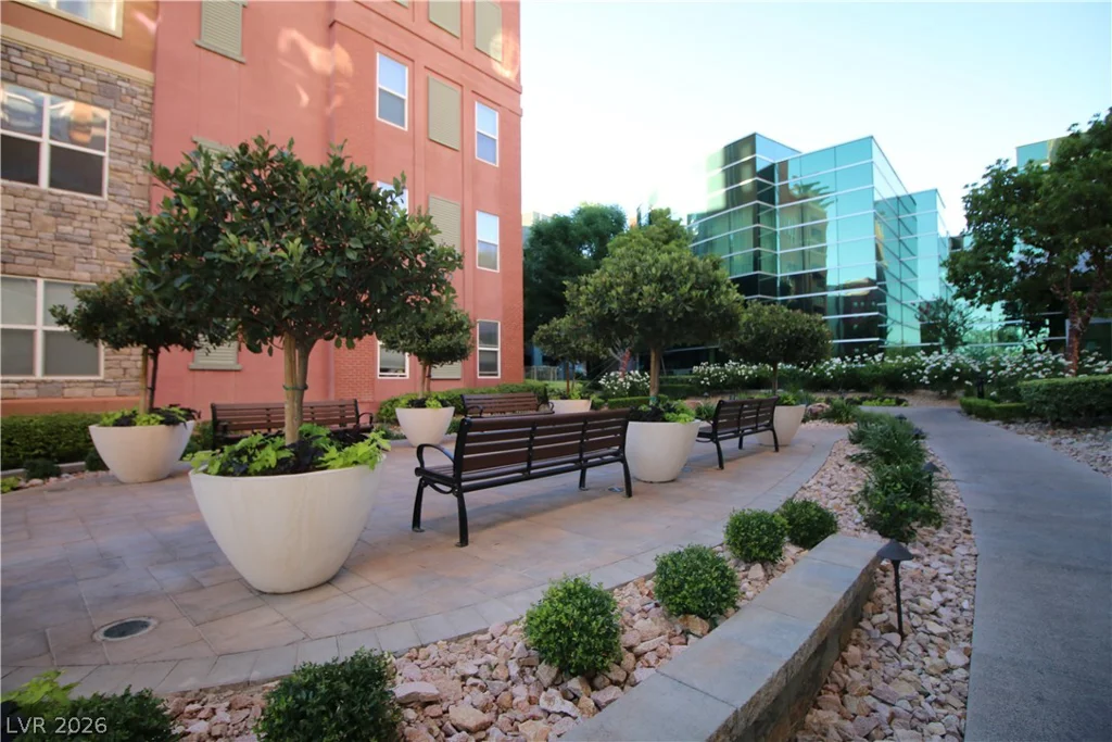 56 Serene, Las Vegas, NV 89123