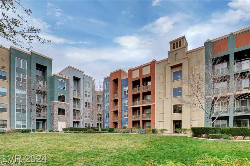 56 Serene, Las Vegas, NV 89123