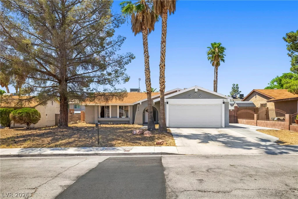 899 El Camino, Boulder City, NV 89005