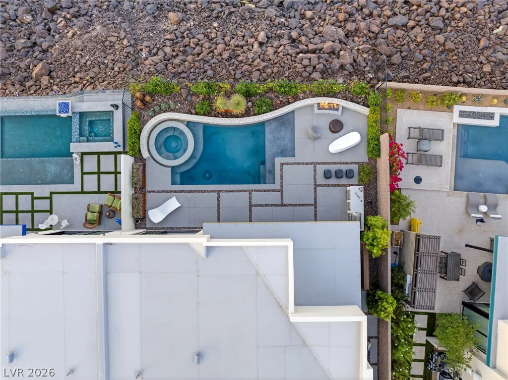 676 Scenic Cliff, Henderson, NV 89012