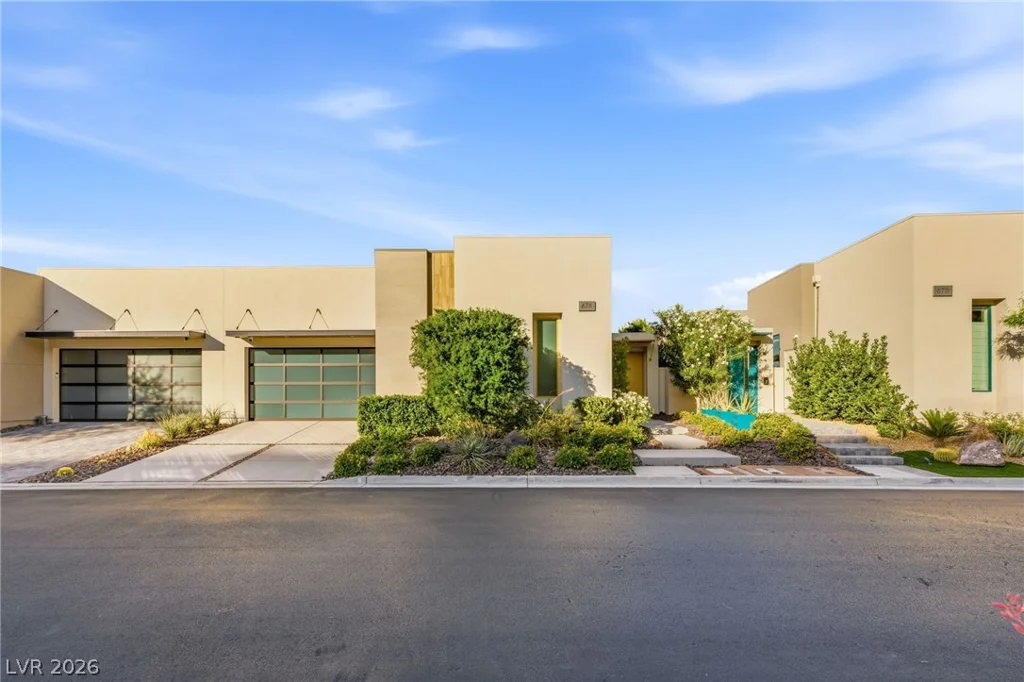 676 Scenic Cliff, Henderson, NV 89012