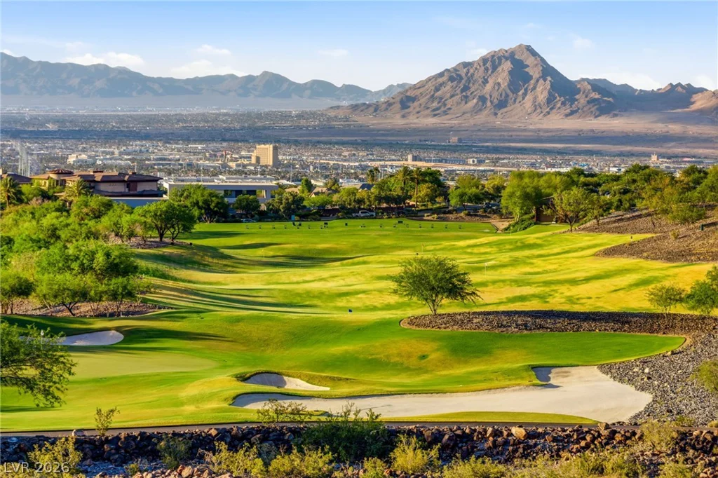 676 Scenic Cliff, Henderson, NV 89012