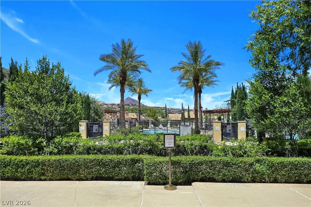 30 Strada Di Villaggio, Henderson, NV 89011