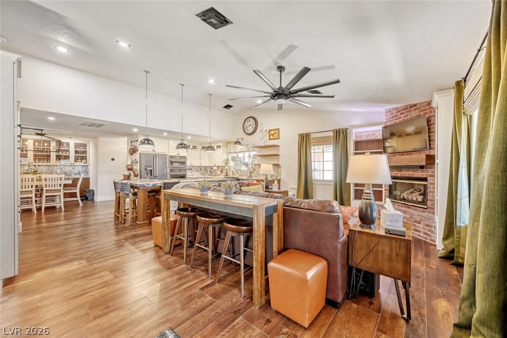 5965 Grand Canyon, Las Vegas, NV 89149