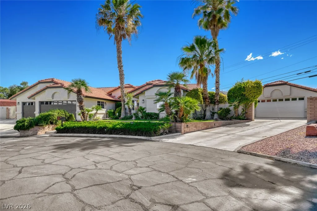 5965 Grand Canyon, Las Vegas, NV 89149