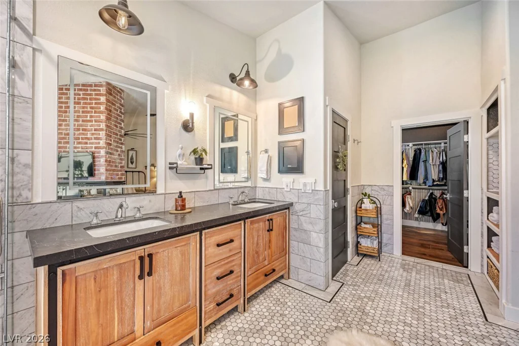 5965 Grand Canyon, Las Vegas, NV 89149