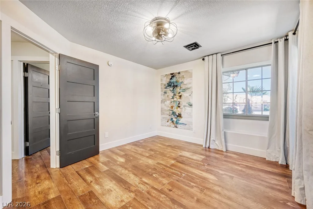 5965 Grand Canyon, Las Vegas, NV 89149
