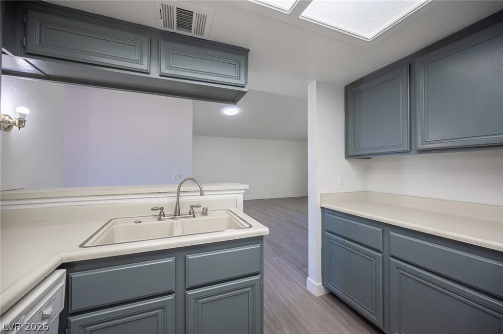 870 Sloan, Las Vegas, NV 89110